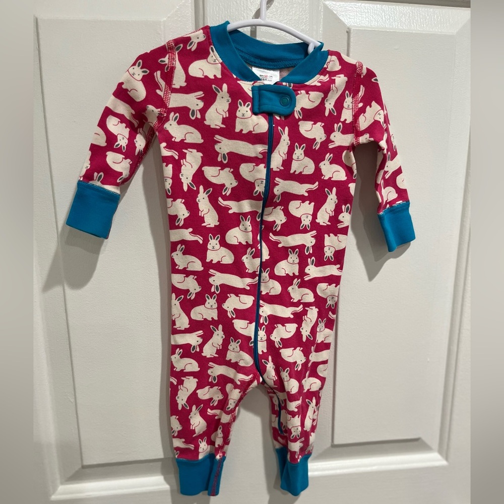 Hanna Andersson Magenta Bunny One-Piece Zip-up Pajamas for Baby